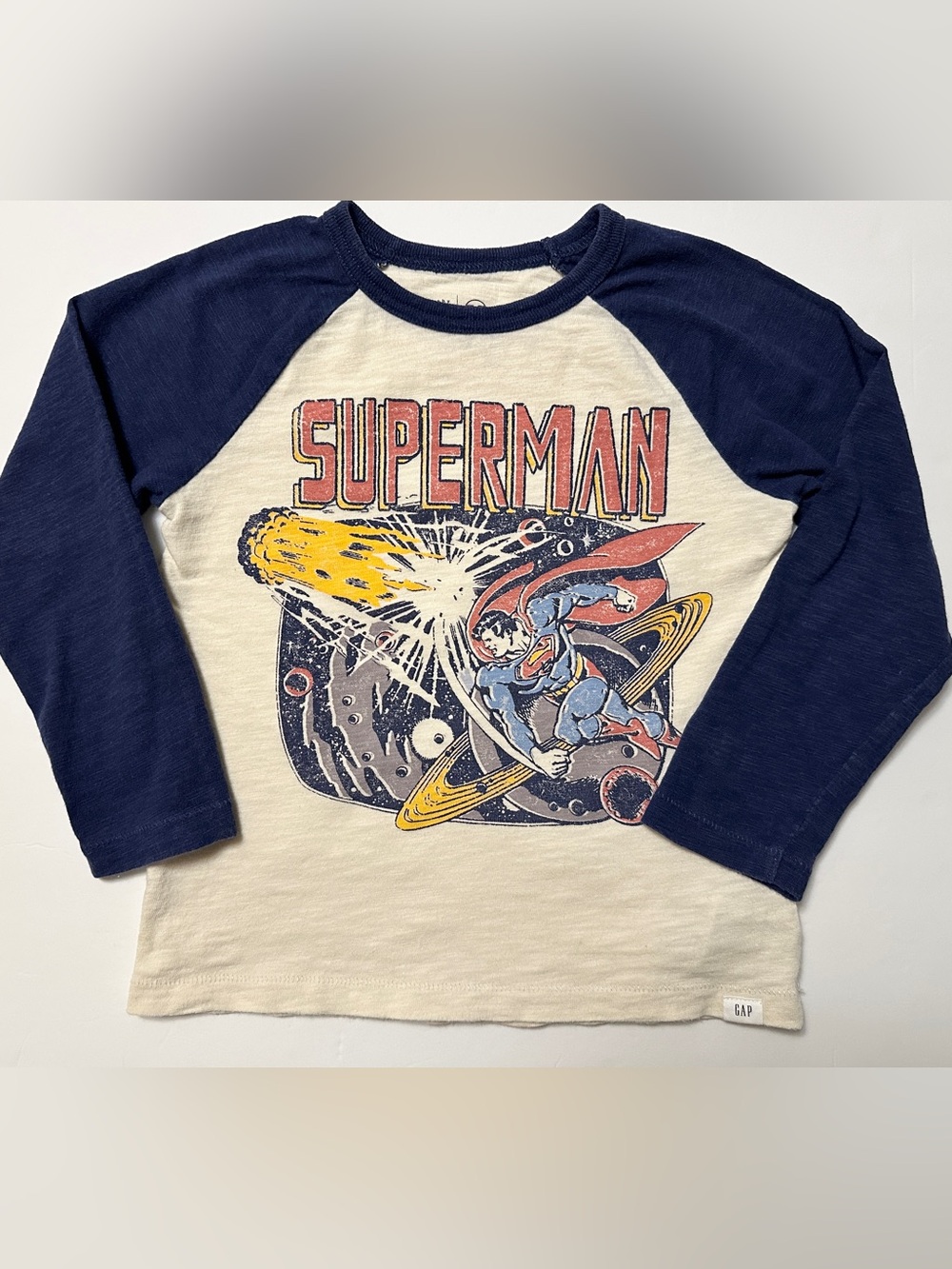 GAP boys navy and cream color Superman graphic long sleeve T-Shirt. Size 4T